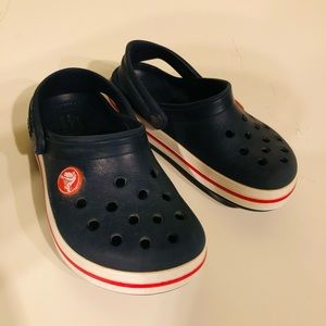 Crocs size 9 small child color dark blue